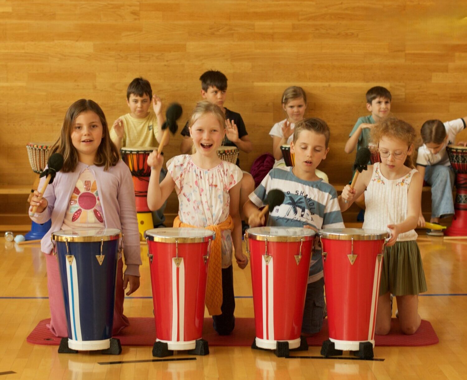 Power-Drums Pädagogik Kinder trommeln gemeinsam